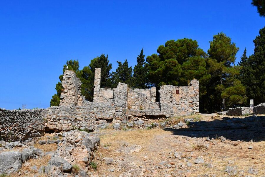 Cefalú: La Rocca Archaeological Park Guided Hiking Tour - The medieval route and its sea-facing views