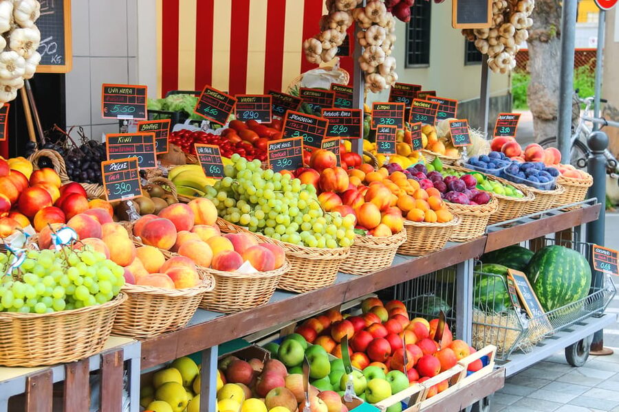 Cefalù: Market Tour and Meal at a Local's Home - Wine, coffee, and dietary needs