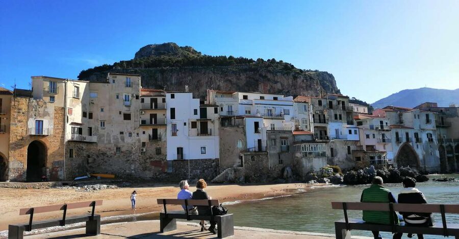 Cefalù: Street Food Tour with Tastings - The bakery stop and the first Sicilian taste