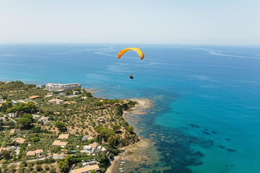 Cefalù: Tandem Paragliding Flight and GoPro13 Video - What to bring and how to plan the day