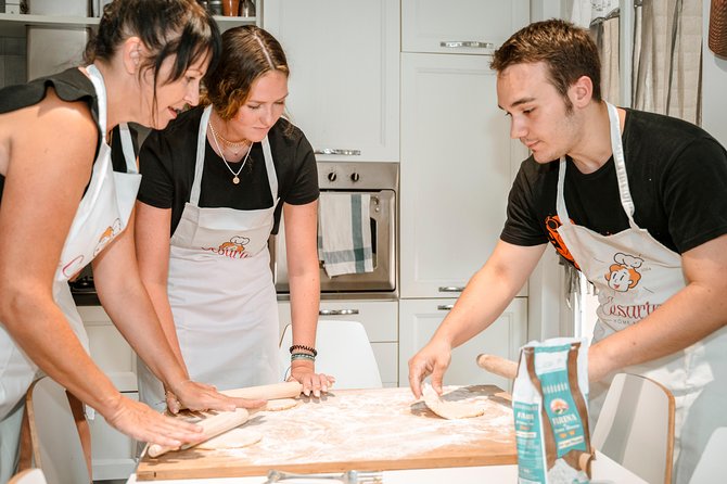 Cesarine: Pasta & Tiramisu Class at Local's Home in Palermo - The first stage: meeting your Cesarina in Palermo