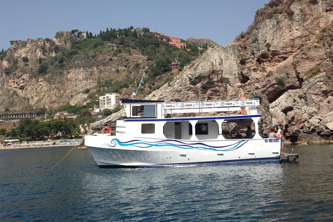 Coast to Coast from Taormina -2 HOURS MINI- CRUISE ISOLABELLA - Leaving Porto di Giardini Naxos