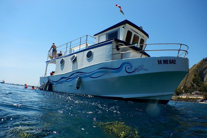 Coast to Coast from Taormina -2 HOURS MINI- CRUISE ISOLABELLA - Seeing Isola Bella from the Sea