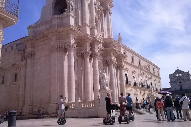 CSTRents - Syracuse Segway PT Authorized Tour - Fonte Aretusa and the old city streets