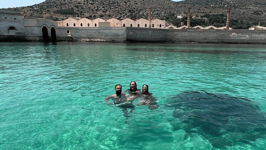Da Trapani: Escursione alle isole Egadi Favignana & Levanzo - Who should choose this Egadi Islands boat day
