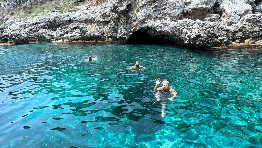 Da Trapani: Escursione alle isole Egadi Favignana & Levanzo - Cala Rossa and Favignana’s old quarry coast
