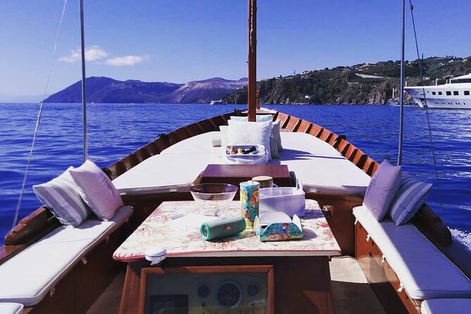 Discovering Lipari by boat (Private tour) - Cala Fico and its green water