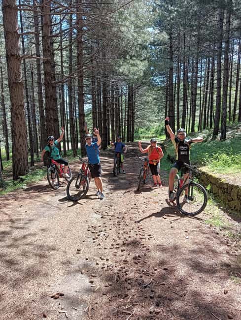 E-mtb tour through lava flows and down to Alcantara gorges - Castiglione di Sicilia and the Etna wine country