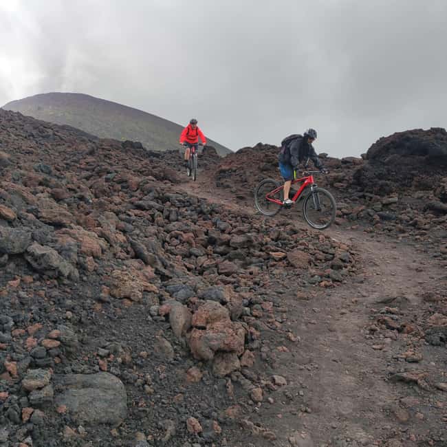 E-mtb tour through lava flows and down to Alcantara gorges - Entering the Alcantara Gorges