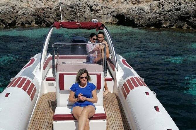 Egadi Islands Boat Tour: Favignana and Levanzo with Lunch - A short taste of Favignana ashore