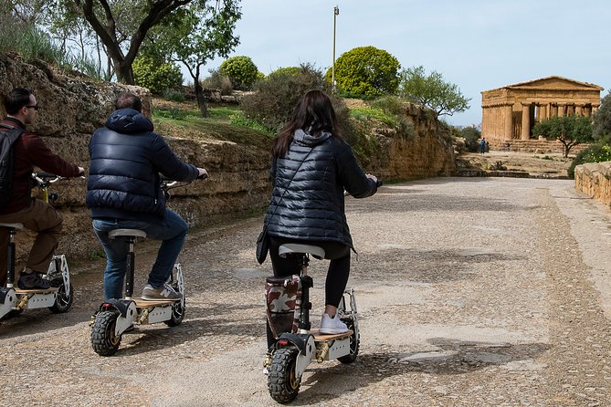 Electric scooter tour inside the Valley of the Temples Agrigento - Handling crowds and bumpy sections