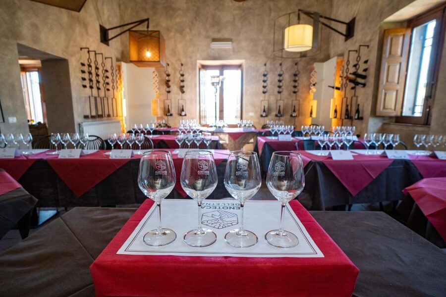 Enoteca dell'Etna: Iemu Spizzicannu Tasting - First taste: Nocellara dell’Etna olive oil