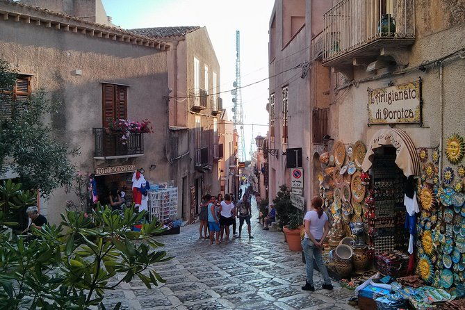Erice and Segesta Day Trip from Palermo - The guide can change the character of the day