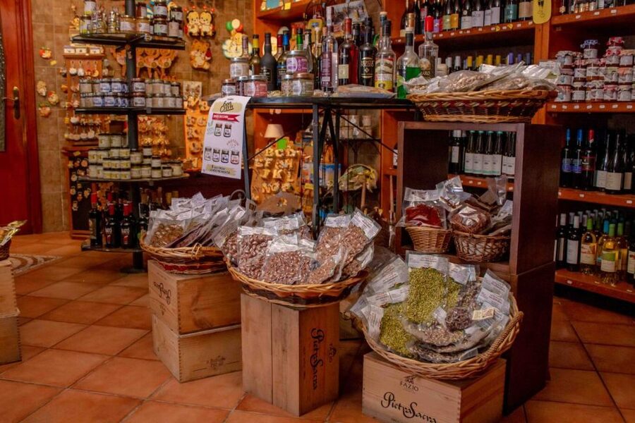 Erice: degustazione di prodotti tipici siciliani - Language support and accessibility