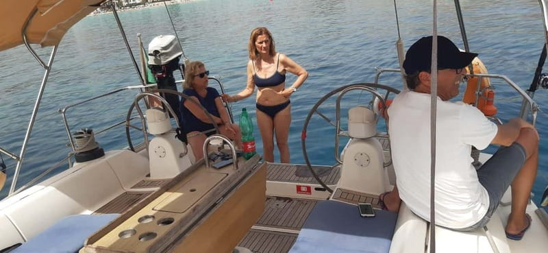 Escursione di mezza di giornata in barca a vela - The one-hour swimming and snorkeling stop