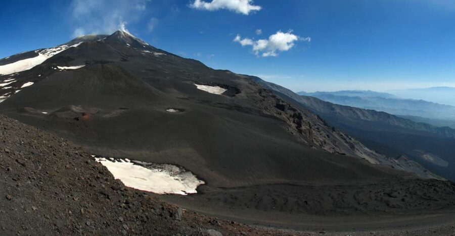 Etna 3000m - The upper slopes at 2,750 meters