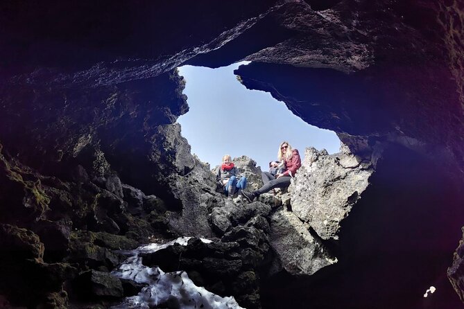 Etna Alcantara tour: the majestic lava landscape - The ride from Messina and what it includes
