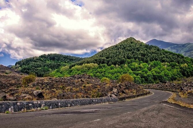 Etna Bike Tour - Cycling in Sicily - The 800-meter climb and Etna Wine Road