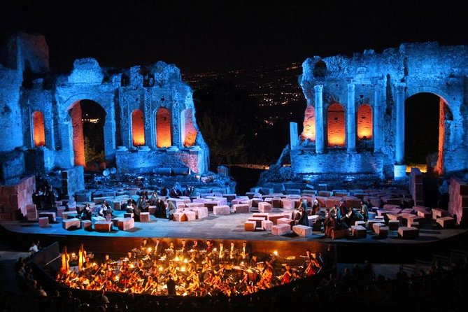 Etna Classic & Taormina (day trip) - Three hours along Corso Umberto in Taormina