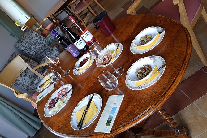 Etna DOC & Organic Wine tasting and tour of the 1815 historic winery - Key points at a glance