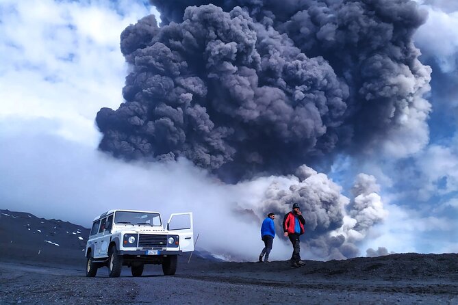 Etna excursion 3000 meters with 4x4 cable car and Trekking - Barbagallo crater at nearly 3000 meters