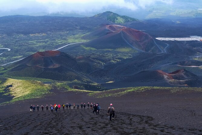 Etna excursion 3000 meters with 4x4 cable car and Trekking - Cable car to 2500 meters, then 4x4 to 2850