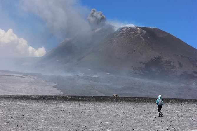 Etna Excursions Summit Craters (2900) with Volcanological Guides - guidetna.it - Safety equipment is included, but preparation is still yours