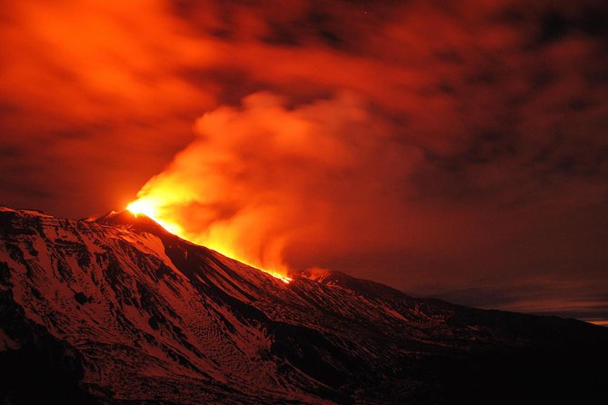 Etna Excursions Summit Craters (2900) with Volcanological Guides - guidetna.it - What the volcanological guide adds