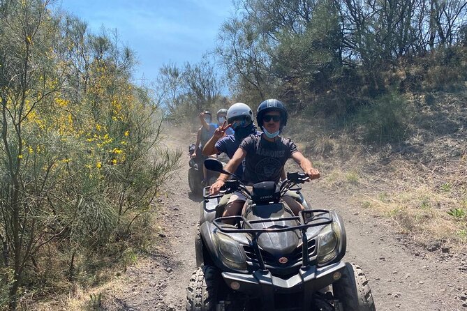 Etna Hard Tour - Starting in Pedara with a proper quad briefing