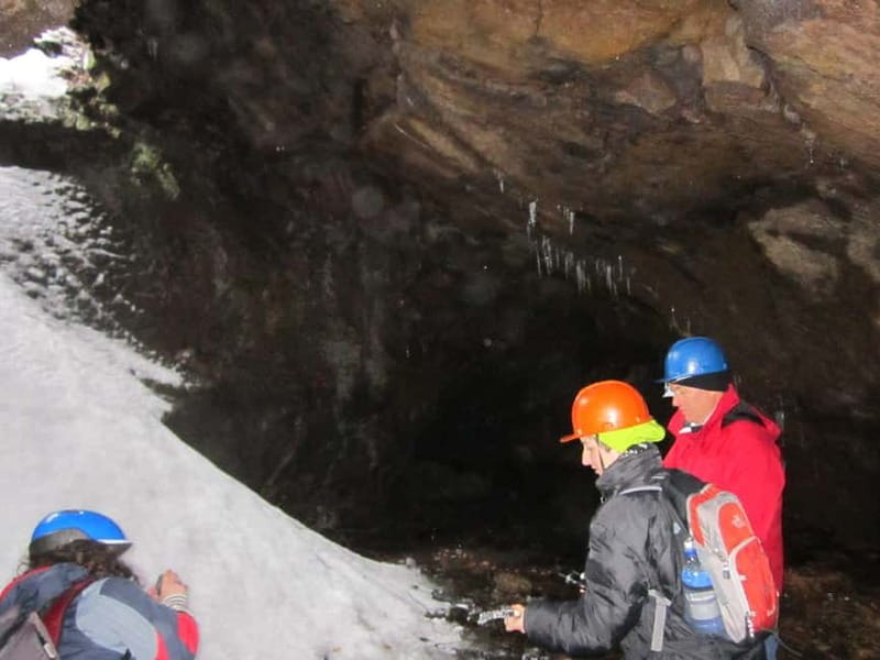 Etna: Jeep excursion and trekking suitable for everyone. Shoes and jacket provided free of charge. - What the included clothing means for you