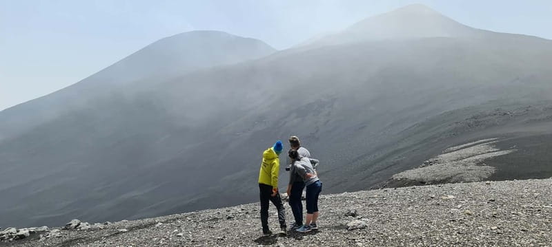 Etna North 2900mt Sunset: Summit area & Craters of 2002 - The 300-meter walk through volcanic scoria
