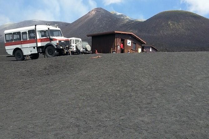ETNA NORTH BASIC TOUR 2.000 mt - Pizzi Deneri and the final 300-meter climb