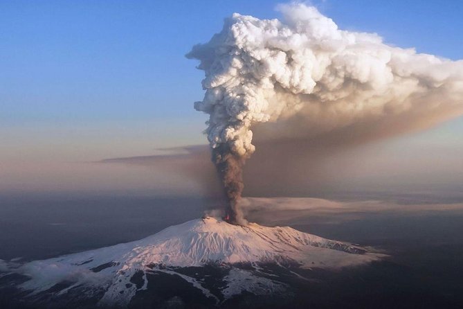ETNA NORTH BASIC TOUR 2.000 mt - What the price includes, and what it leaves out
