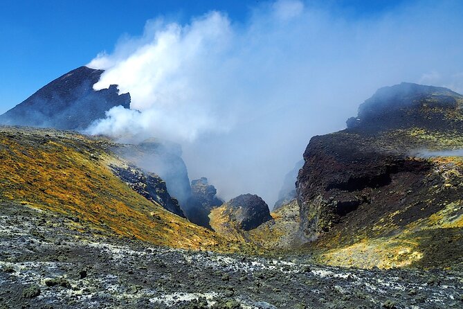 Etna Summit Craters in 4x4 and Trekking - The descent through volcanic sand gullies