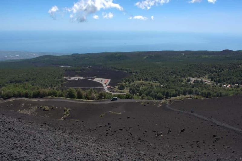 ETNA VOLCANO: Excursion to the Craters of 2002 - Reaching the four inactive craters of 2002