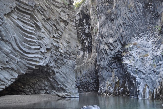 Etna Wine and Alcantara with lunch - Alcantara Gorge and its cold river