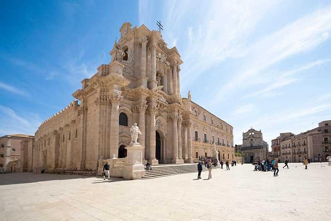 Excursion HALF DAY- Syracuse Greek Theatre and the island of Ortigia. - The Ortigia market begins the morning