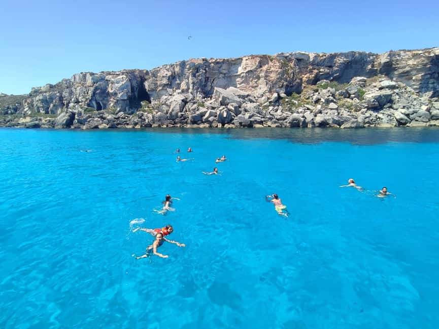 Favignana e Levanzo: tour condiviso Yacht Shalimar IV - What the boat setup means for your day