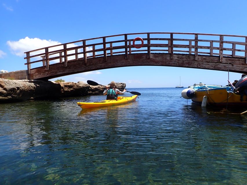 Favignana: kayak excursion, snorkelling and adventure - Snorkeling in clear water