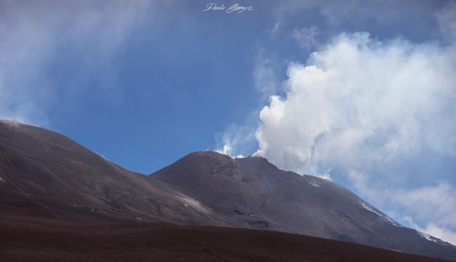 From Catania: 4x4 Mt Etna Jeep Tour - Valle del Bove and Etna’s recent lava