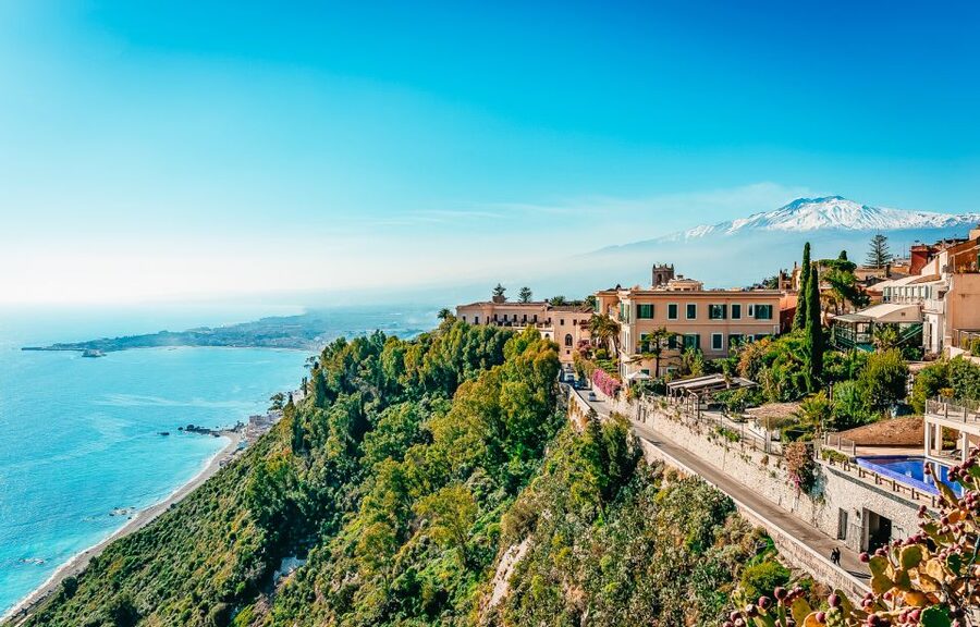 From Catania: Day Trip to Mount Etna and Taormina - One day, two very different Sicilian sights