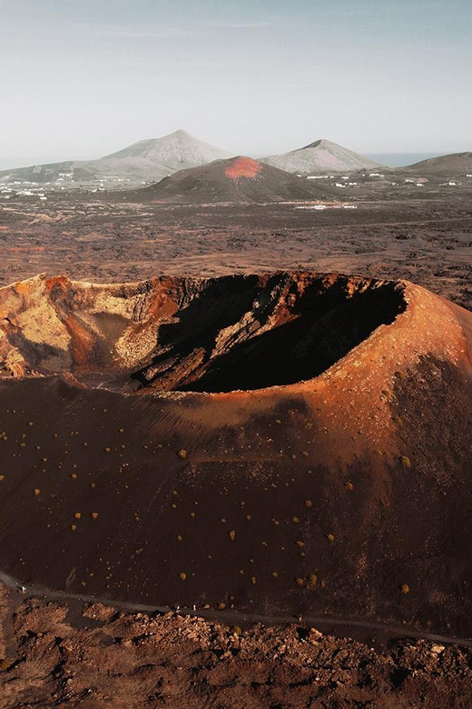 |FROM CATANIA| Etna and Taormina Tour [PRIVATE TOUR] - Seeing the house buried by lava