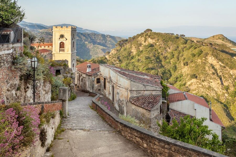 From Catania: Guided Godfather Tour with Taormina Visit - Forza d’Agrò: stone arches and church squares