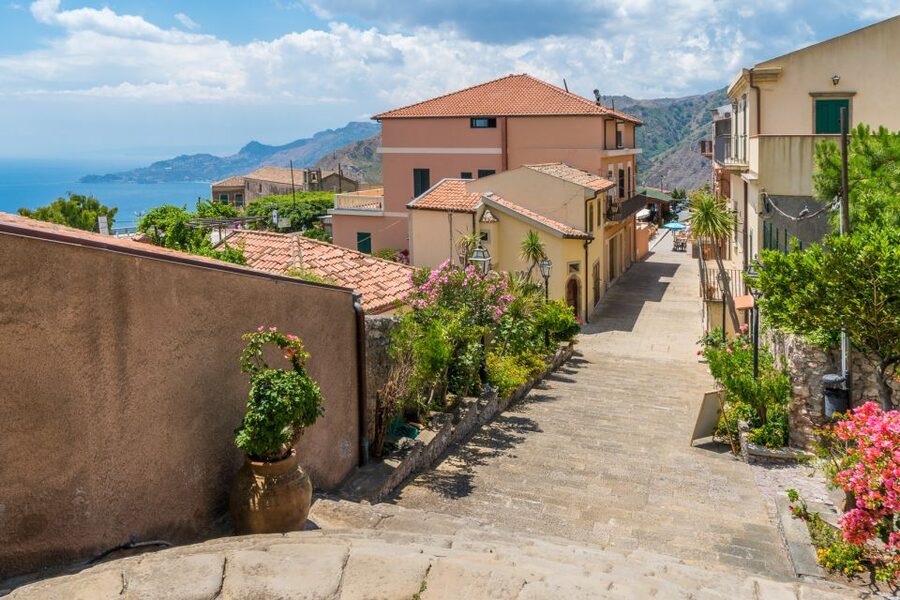 From Catania: Guided Godfather Tour with Taormina Visit - Taormina: two hours on Corso Umberto