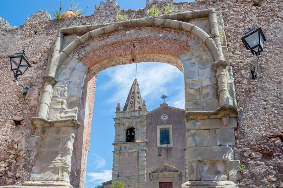 From Catania: Guided Godfather Tour with Taormina Visit - Who should book this tour?