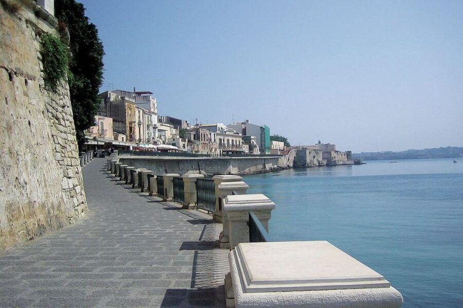 From Catania: Neapolis of Syracuse, Ortygia, and Noto Tour - Lunch, walking, and the pace of the day