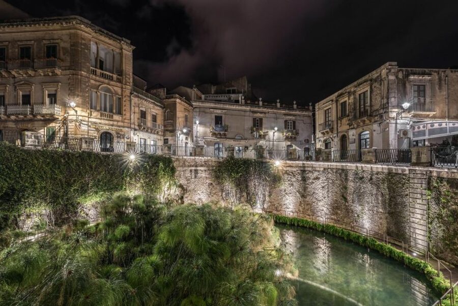 From Catania: Siracusa, Ortigia, Marzamemi audio-guided tour - Greek Syracuse at Neapolis Archaeological Park
