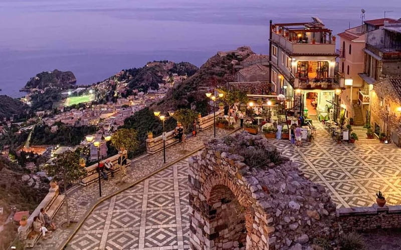 From Catania: Taormina, Isola bella & Castelmola tour - What the audio guide really adds