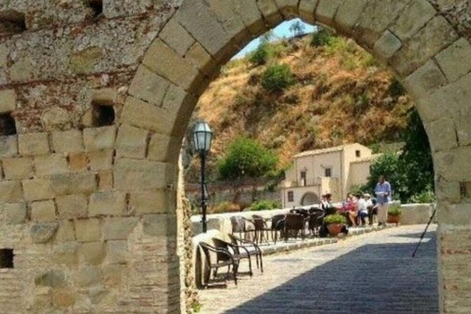From Messina Cruise Terminal: Private Godfather tour + Lunch - Is $355.61 per person a fair price?