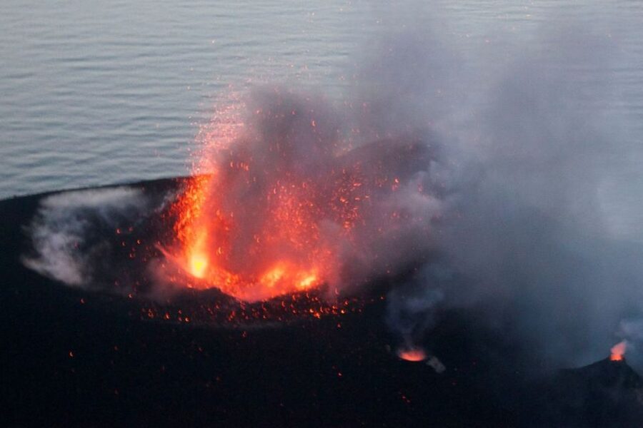 From Milazzo: Panarea and Stromboli Boat Trip by Night - Two hours on Panarea